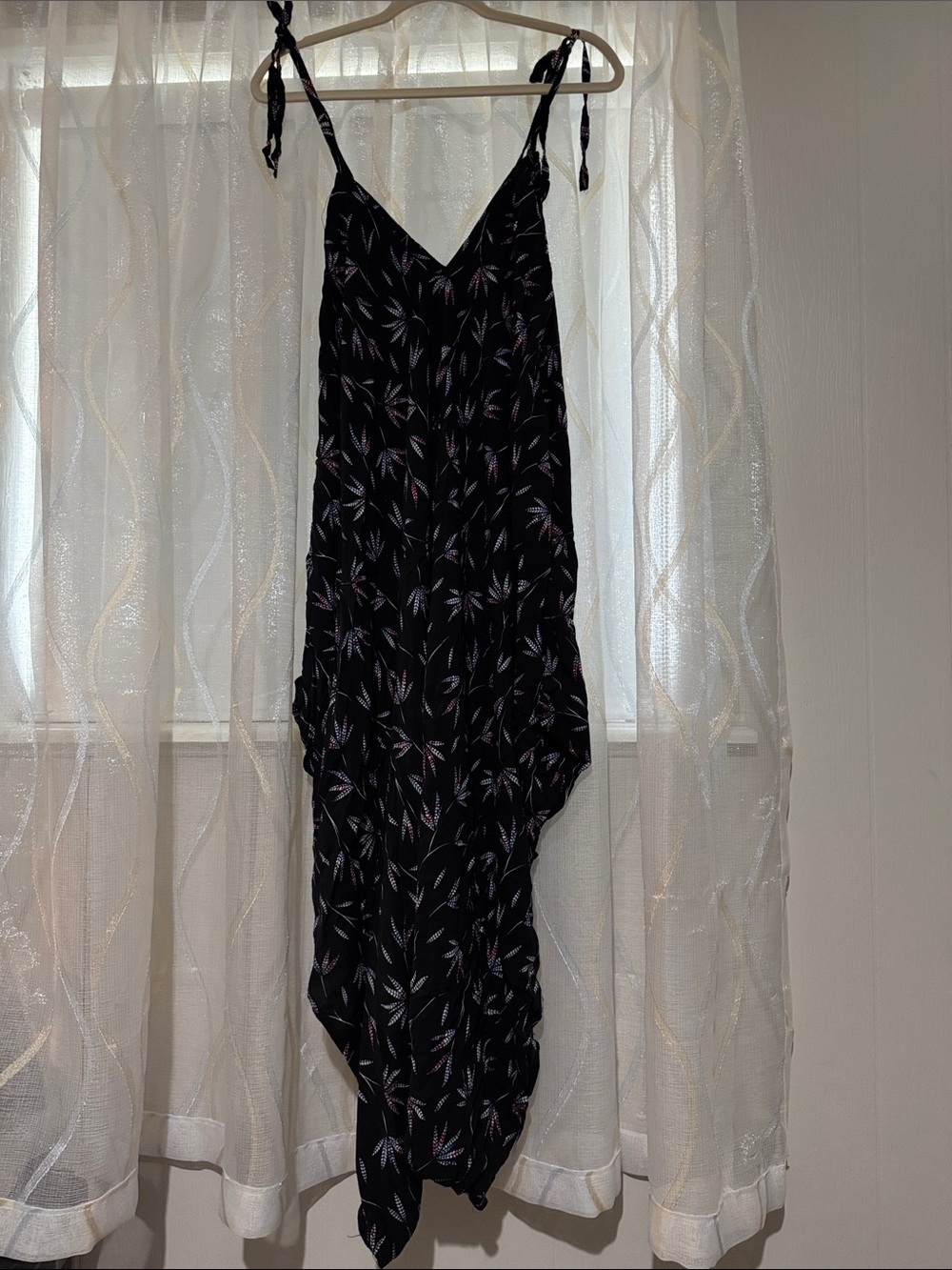 Black Floral Tie-Shoulder Jumpsuit Romper